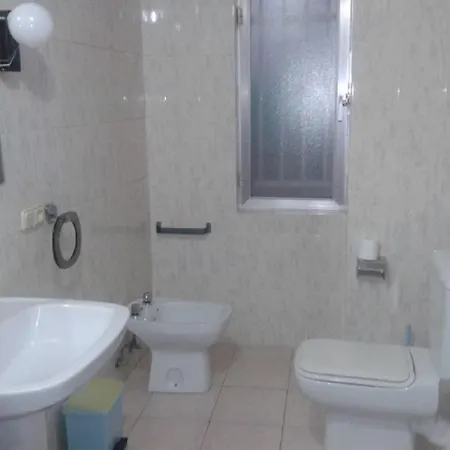 Lejlighed Plaza Del Oeste 4 Dormitorios, 2 Banos , Parking *