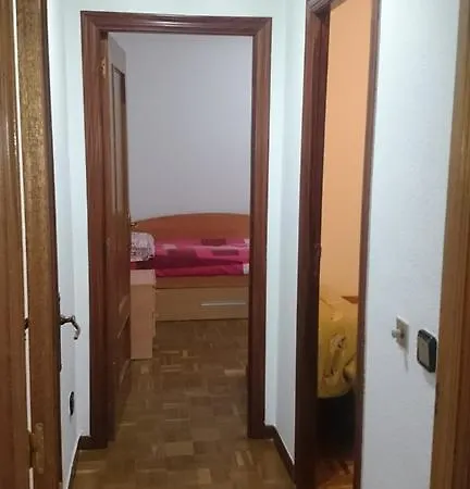 Apartman Plaza Del Oeste 4 Dormitorios, 2 Banos , Parking Salamanca