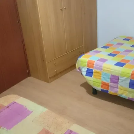 Lejlighed Plaza Del Oeste 4 Dormitorios, 2 Banos , Parking Salamanca