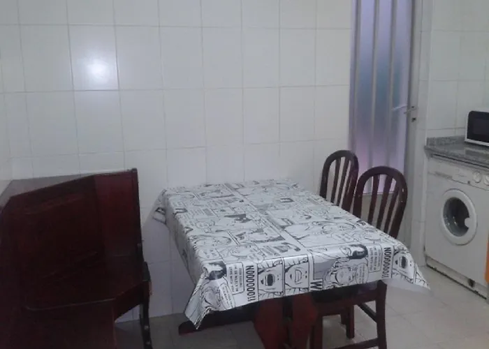 Διαμέρισμα Plaza Del Oeste 4 Dormitorios, 2 Banos , Parking *